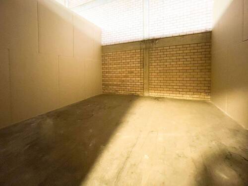 Lagerbox_Loebstr.jpg - Lagerfläche 25qm - 170,00&nbsp;EUR Kaltmiete,
