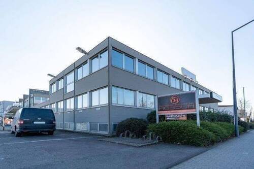 vorne_links - Halle in Trier