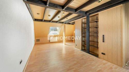 EG Wohnzimmer 1 - Sofort bezugsfrei: Charmante Maisonette-Wohnung mit drei Zimmern in zentraler Lage von Schwerte