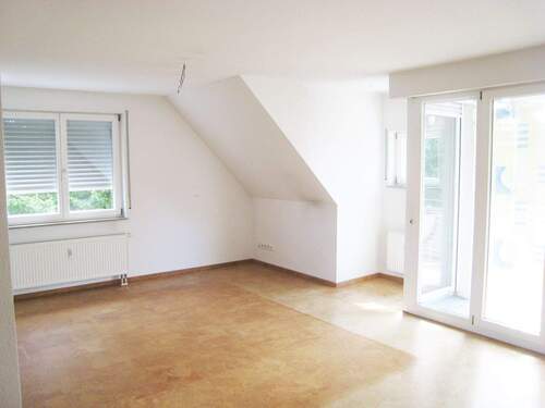 Wohnzimmer - 3 Zimmer Etagenwohnung in Köngen