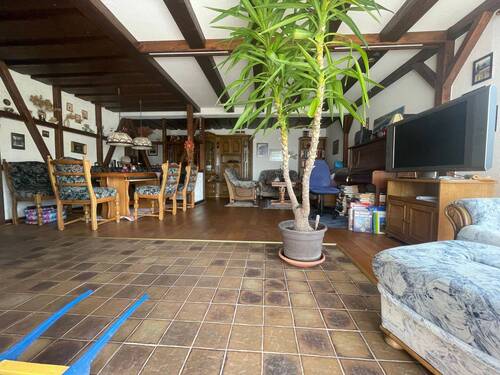 Teilansicht vom Wohnzimmer im Untergeschoss - 