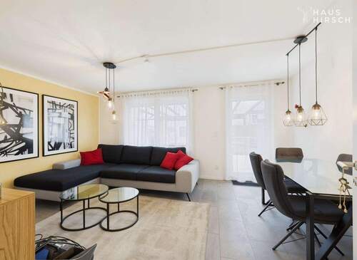 Wohnzimmer - Ein Zuhause zum Ankommen - modernisiert, lichtdurchflutet und voller Lebensqualität