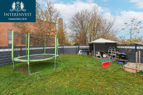 Garten - 1 Zimmer Mehrfamilienhaus, Wohnhaus in Gatersleben