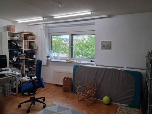 Wohnzimmer - 4 Zimmer Etagenwohnung in Bonn