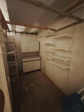 Keller - Etagenwohnung mit 88,00 m&sup2; in Frankfurt am Main zur Miete