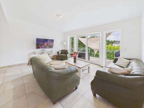 Wohnbereich - 4 Zimmer Etagenwohnung in Pulheim