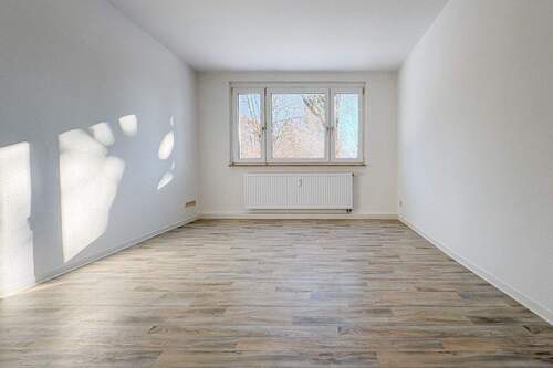 Elternschlafzimmer - 5 Zimmer Etagenwohnung zur Miete in Plauen