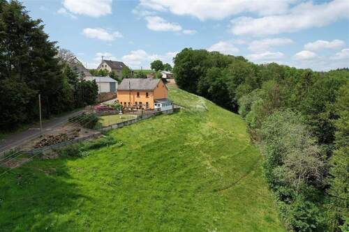 1 (Mittel)-1.JPG - Freistehendes Einfamilienhaus auf 4.165 m² Traumgrundstück in Daleiden-Bommert