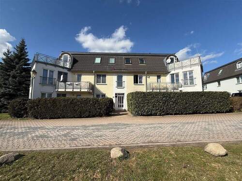 Hausanscith - AB SOFORT - Renovierte 2-Zimmer-Wohnung mit modernem Tageslichtbad und Balkon