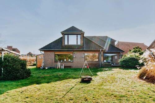 Rückansicht - Ein- bis Zweifamilienhaus auf großem Grundstück mit Entwicklungspotenzial!