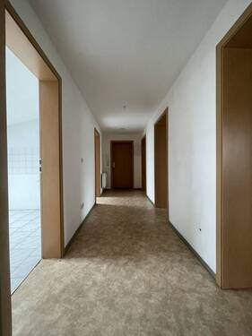 Flur - 4 Zimmer Etagenwohnung in Bergen auf Rügen