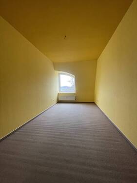 Zimmer 1 - Etagenwohnung mit 79,90 m&sup2; in Bergen auf Rügen zur Miete