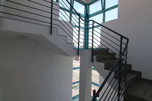Treppenhaus - 2 Zimmer Etagenwohnung zur Miete in Reinheim