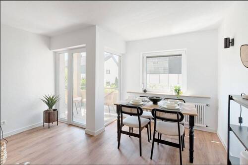 Bild 1 - Frisch saniertes Wohnjuwel mit Südbalkon - Einziehen, Wohlfühlen, Investieren