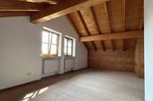 Schlafzimmer mit Einbauten - 2 Zimmer Etagenwohnung in Dießen