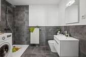 Badezimmer - Bezugsfertige, helle Wohnung mit Tiefgaragen-Platz *** provisionsfrei ***