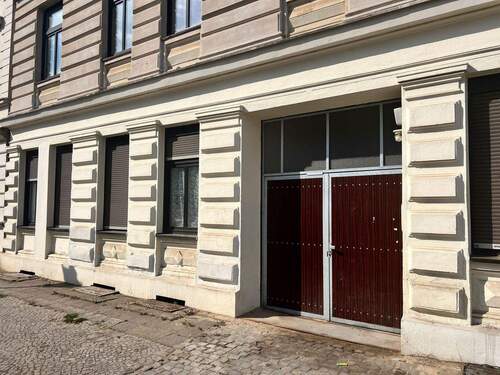 Hauseingang - Gewerbeobjekt (Büro, Produktion, Verkauf) zum Kaufen in Magdeburg