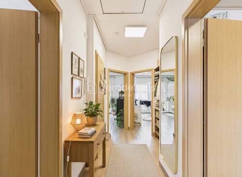 Flur - 6 Zimmer Doppelhaushälfte zum Kaufen in Lingen / Altenlingen