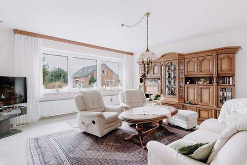 Großer Wohnbereich - 4 Zimmer Einfamilienhaus in Lüneburg
