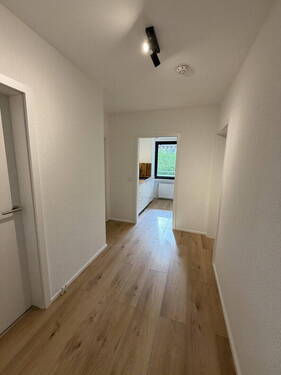 Flur - 2 Zimmer Etagenwohnung zum Kaufen in Hannover
