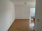 Blick ins Zimmer u Balkon - Annahmestopp! 
