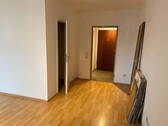 Wohnraum 3, Blick zur Türe - 