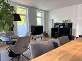 Blick aus der offenen Küche - 3 Zimmer Etagenwohnung in Lübeck