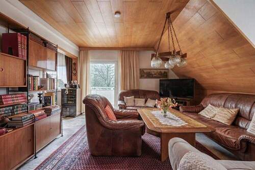 Wohnzimmer I - 3 Zimmer Etagenwohnung zum Kaufen in Mainz