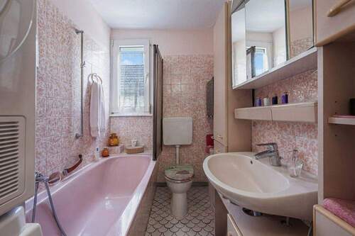 Bad - Etagenwohnung mit 72,00 m&sup2; in Mainz zum Kaufen