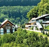Gelegenheit! Hotel in bester Aussichtslage, Grundstück ca. 11.340 m², ca. 80 Kfz-Stellplätze. - Mühlhausen im Täle