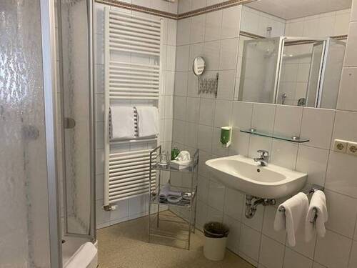Beispiel Badezimmer Haupthaus - 