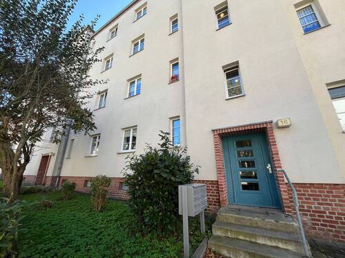 Hausansicht.jpg - Moderne 2-Zimmer-Wohnung mit Ausblick in Wittgensdorf, Chemnitz