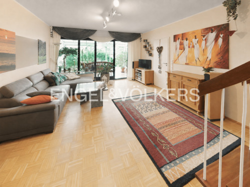 Wohnzimmer mit Zugang in den Wintergarten - 4 Zimmer Einfamilienhaus in Mettmann