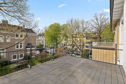 Großer Balkon mit südwestlicher Ausrichtung - 