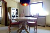Esstisch im Esszimmer - 