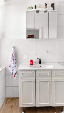 1. OG Badezimmer 1 - 