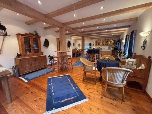 Teilansicht Partyraum.jpeg - 