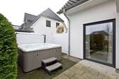 Außenjacuzzi - 