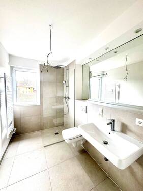 Badezimmer - Etagenwohnung mit 90,60 m&sup2; in Kaiserslautern zur Miete