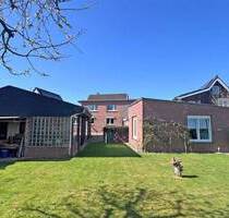 Wohnen, wo es ruhig und grün ist - Haus mit vielen Möglichkeiten in Kamp-Lintfort-Niersenbruch!