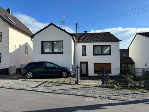 1.jpg - 2-Familienhaus in beliebter Wohnlage mit Ölbergblick in Königswinter-Thomasberg