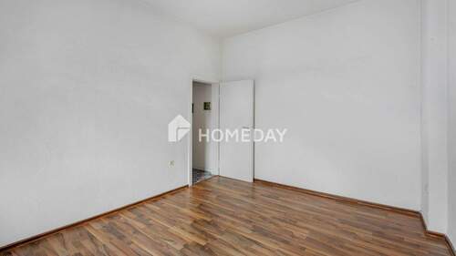 1. OG Schlafzimmer 2 - 