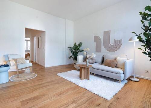 Wohnzimmer - 2 Zimmer Etagenwohnung zum Kaufen in Erfurt