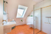 Badezimmer im DG - 