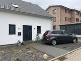 Bild 1 - Traumhaus für Familien: DHH mit Sonnengarten in Büchen - KfW-55, A+, vor den Toren Hamburgs