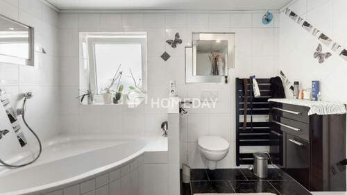 1. OG Badezimmer 1 - 