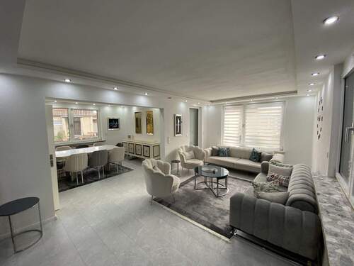 Wohn- und Esszimmer - 