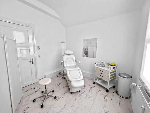 Heller und hochwertig ausgebauter Behandlungsraum - Büro zur Miete in Hamburg