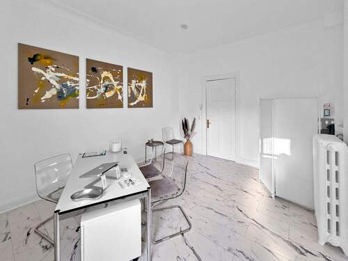 Zweites Zimmer mit verschiedenen Nutzungsmöglichkeiten - 