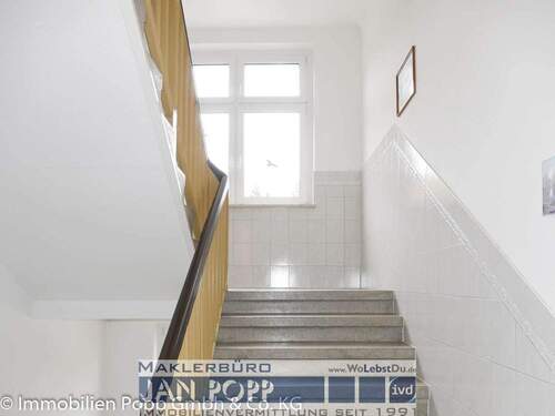 Treppenhaus - 1 Zimmer Mehrfamilienhaus, Wohnhaus in Greiz